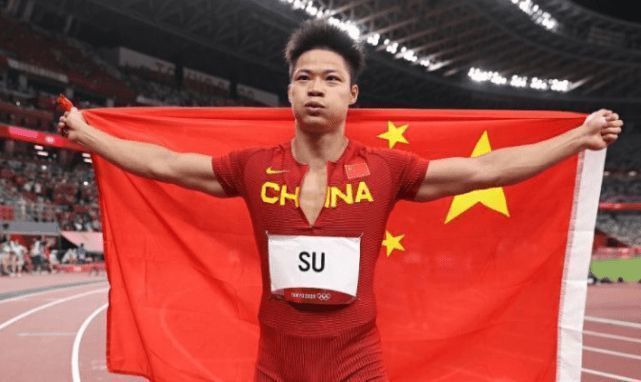 我可以说，这将是一次轻松的续约，会在今年年底或明年年初签约，这不是问题。